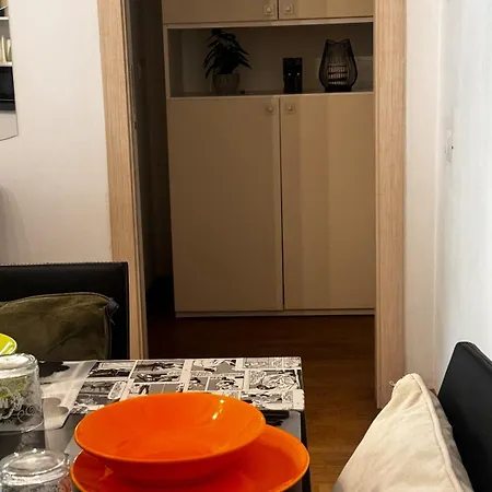 Rachel House Apartment